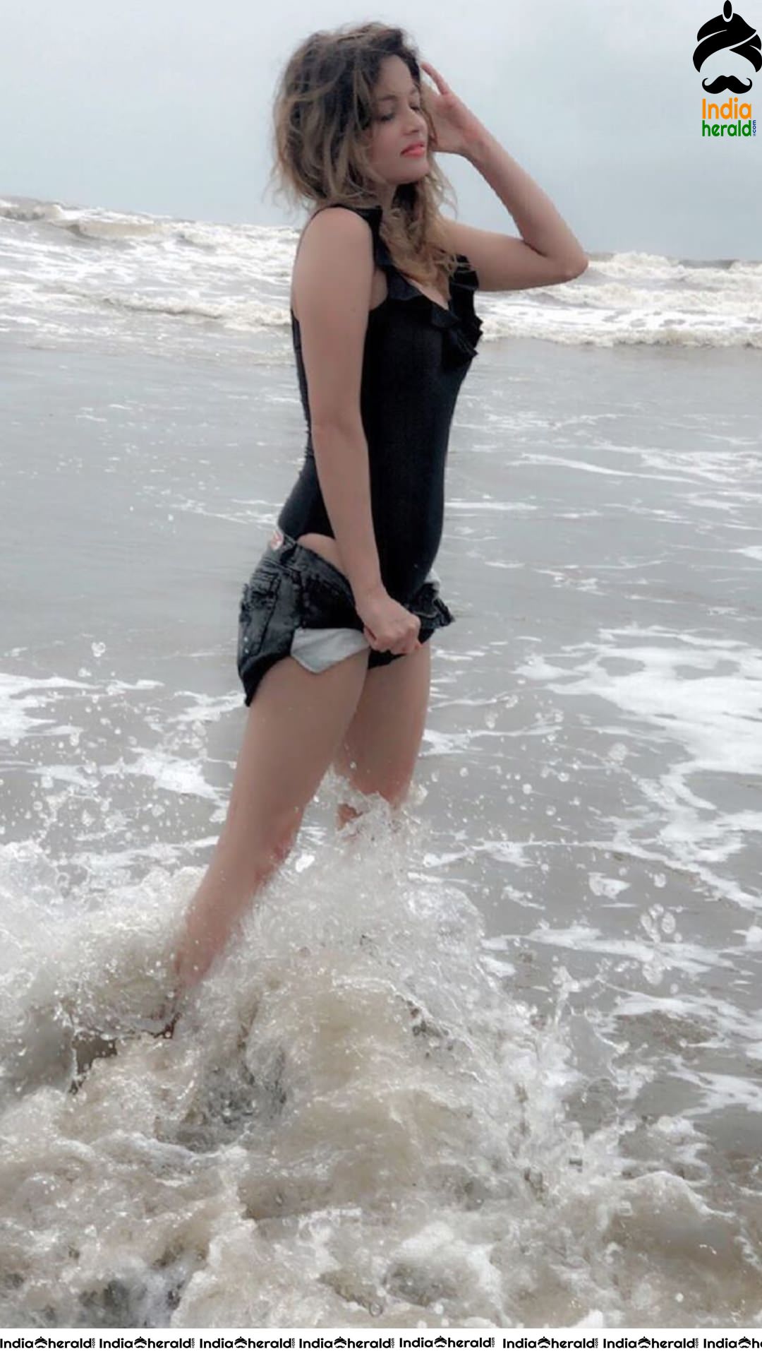 Sneha Ullal Hot Photos from her Beach Vacation