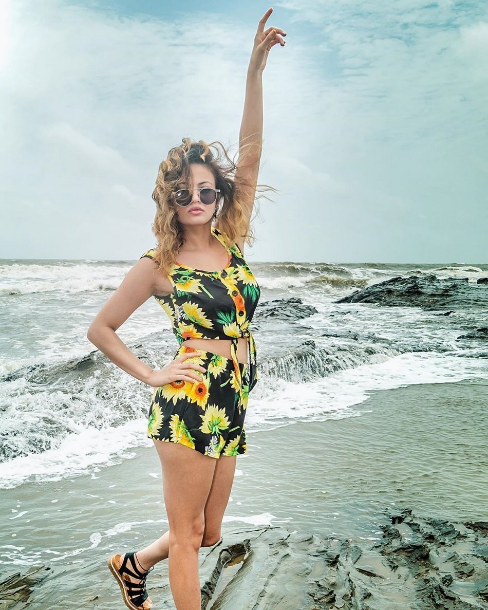 Sneha Ullal Hot Poses