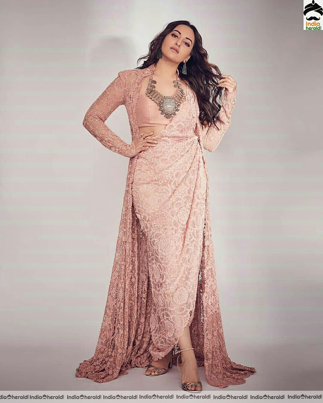 Sonakshi sinha Latest Gorgeous Stills