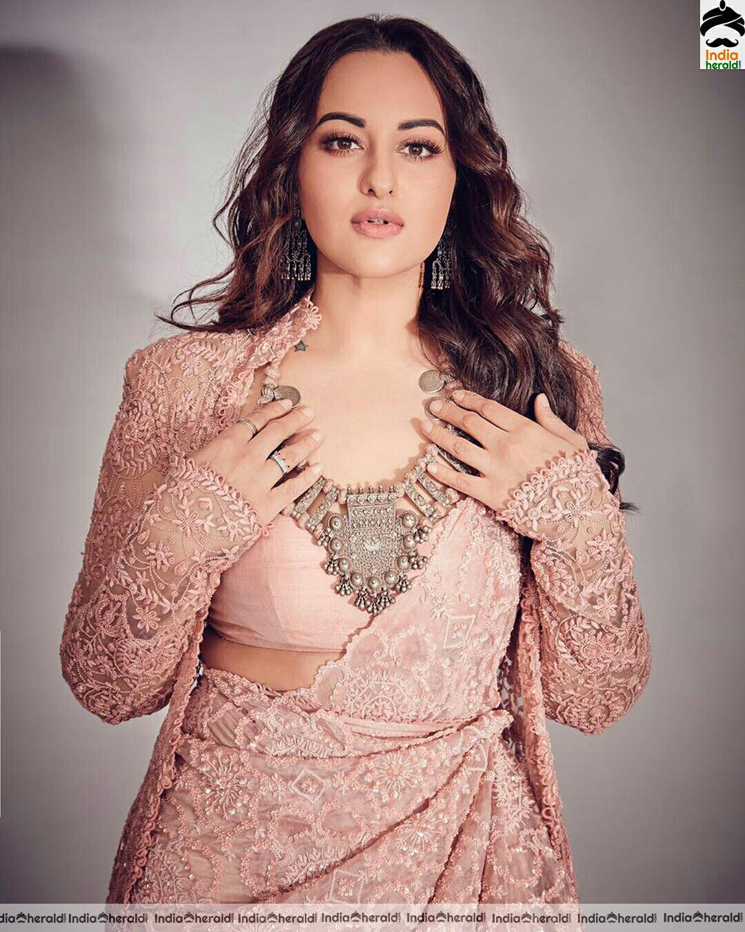 Sonakshi sinha Latest Gorgeous Stills