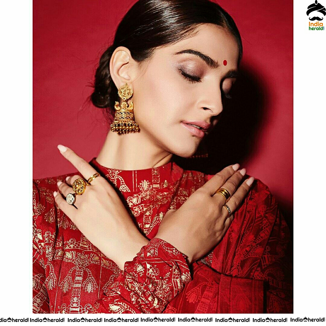 Sonam Kapoor Gorgeous Beauty Stills In Red Colour Dress