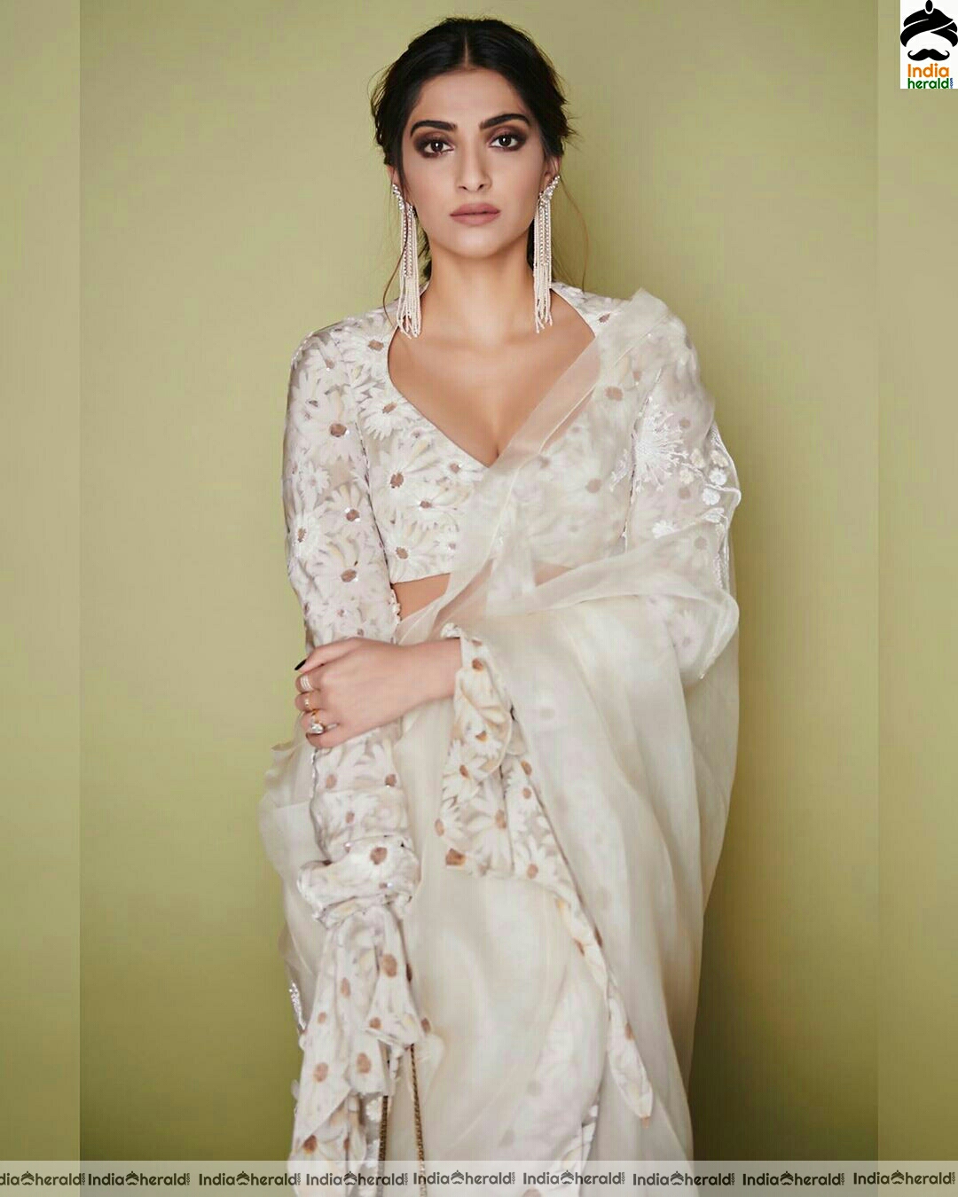 Sonam Kapoor Hot And Cute White Saree Stills