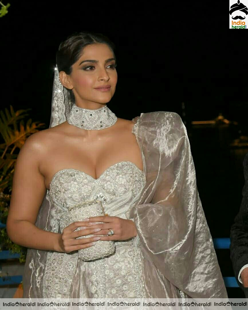 Sonam Kapoor Hot Cleavage Revealing Show Stills