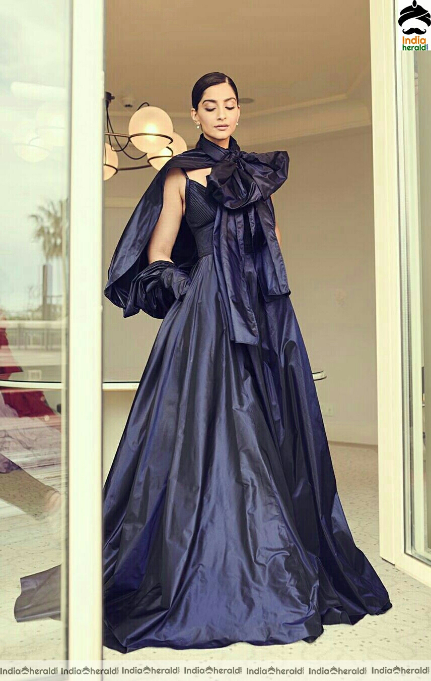 Sonam Kapoor Hot latest Stills In Dark Blue Attire