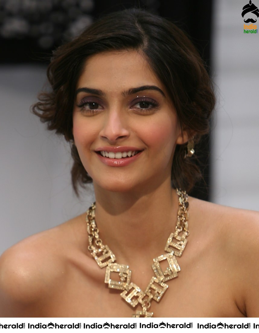 Sonam Kapoor Hot Photos Collection Set 2