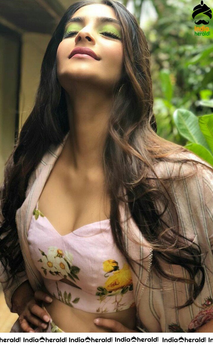 Sonam Kapoor Hot Photoshoot Clicks Set 1