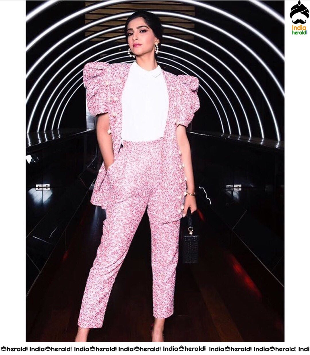 Sonam Kapoor Hot Photoshoot Clicks Set 1