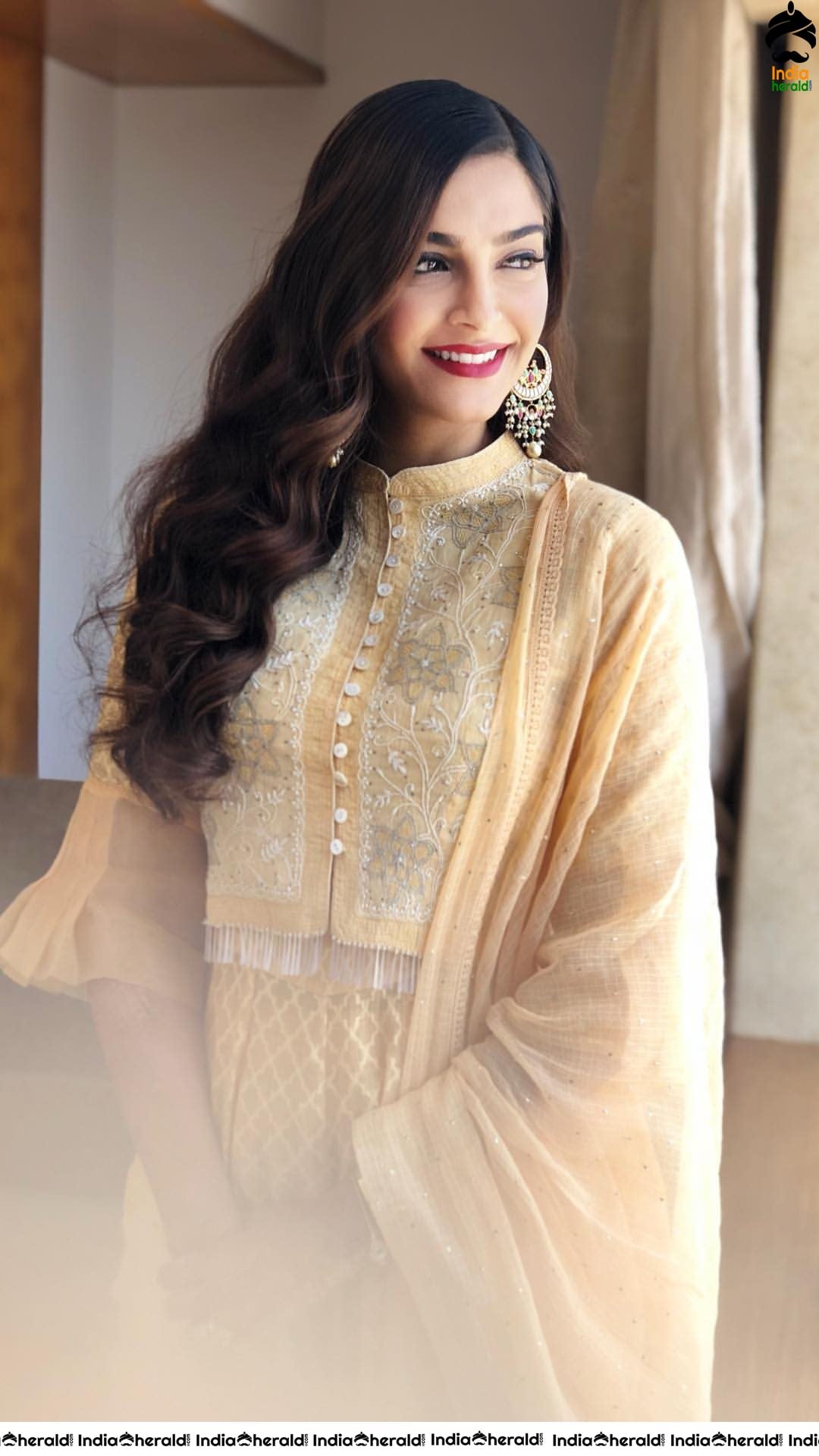 Sonam Kapoor Hot Photoshoot Clicks Set 1