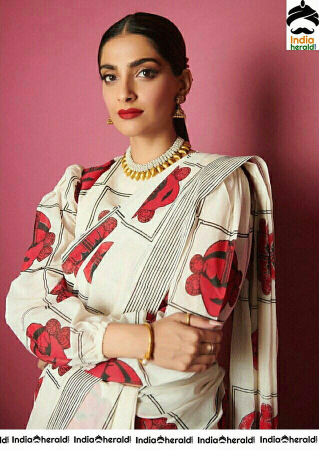 Sonam Kapoor Looking Beautiful In White And Red