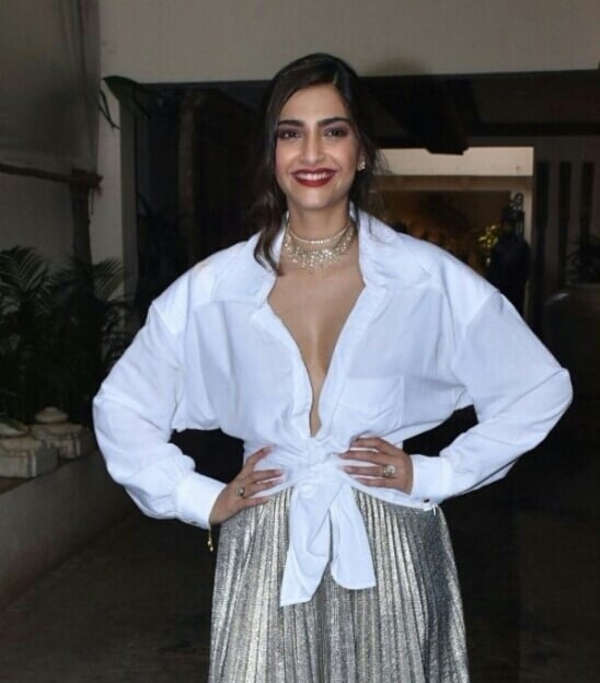 Sonam Kapoor Mesmerizing Hot Cleavage Stills