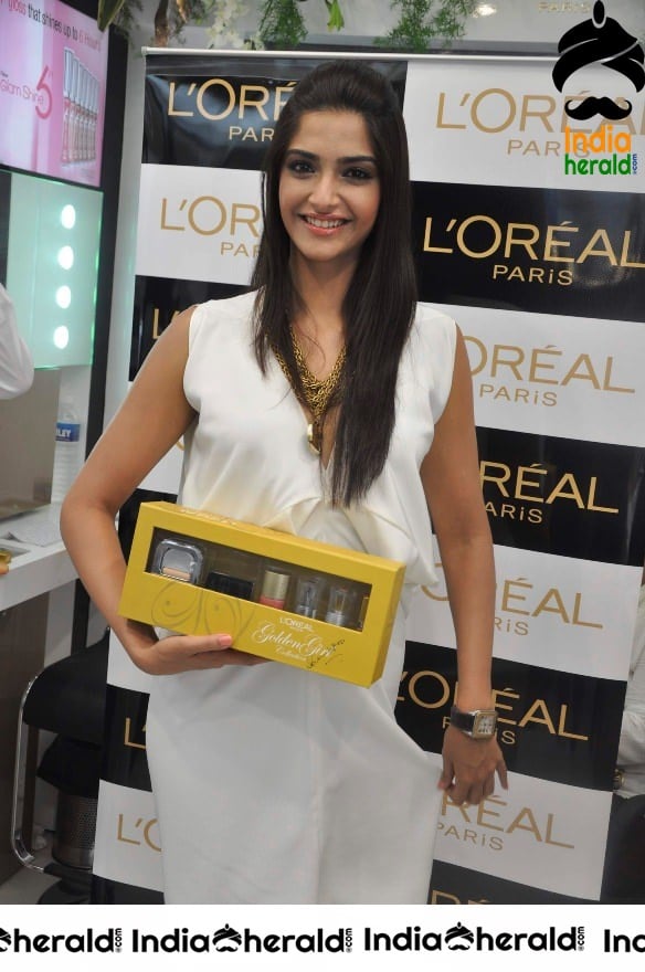 Sonam Kapoor Vintage Photos Compilation Set 3