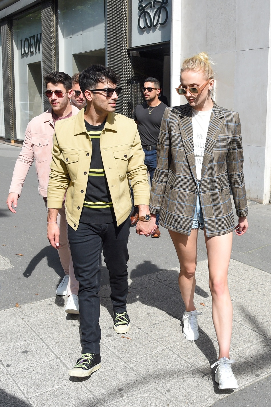 Sophie Turner Shopping In Paris With Boy Friend