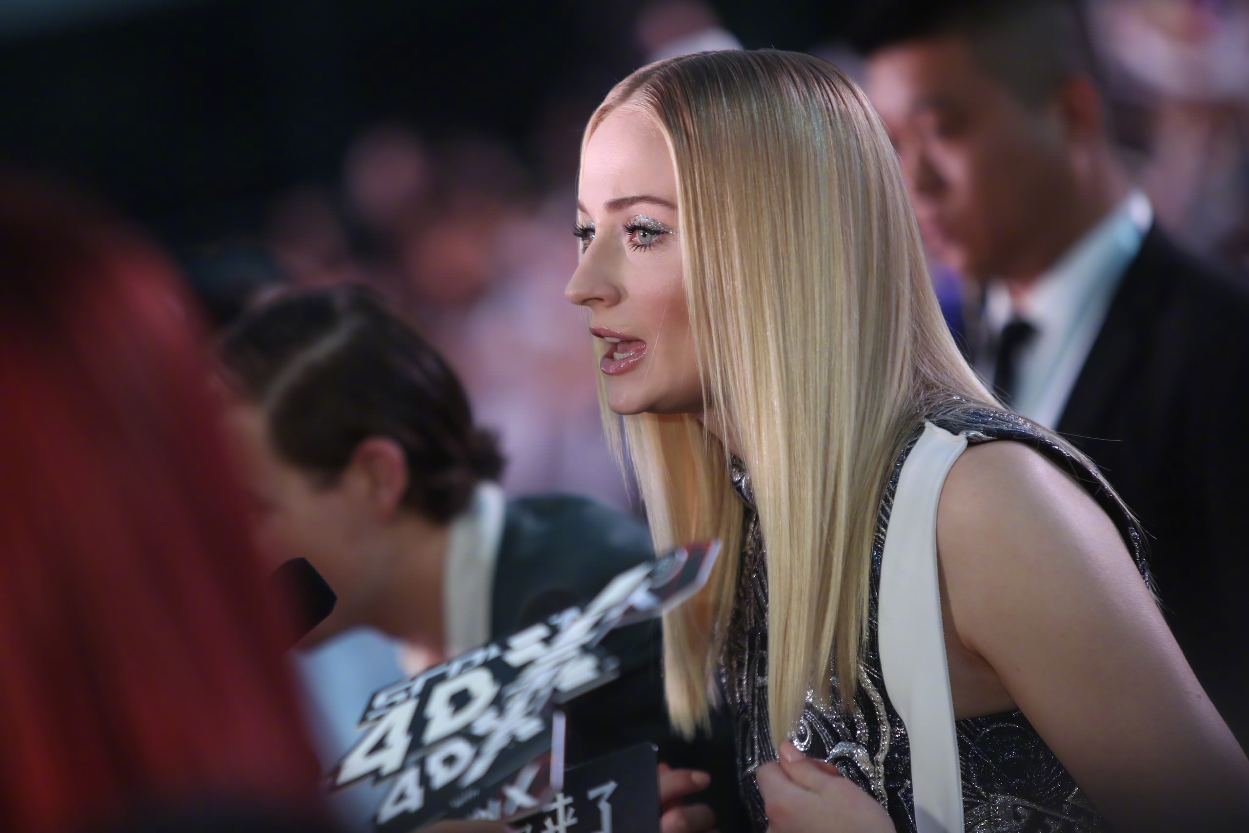 Sophie Turner With X Men Cast At X Men Dark Phoenix Premiere In Beijing