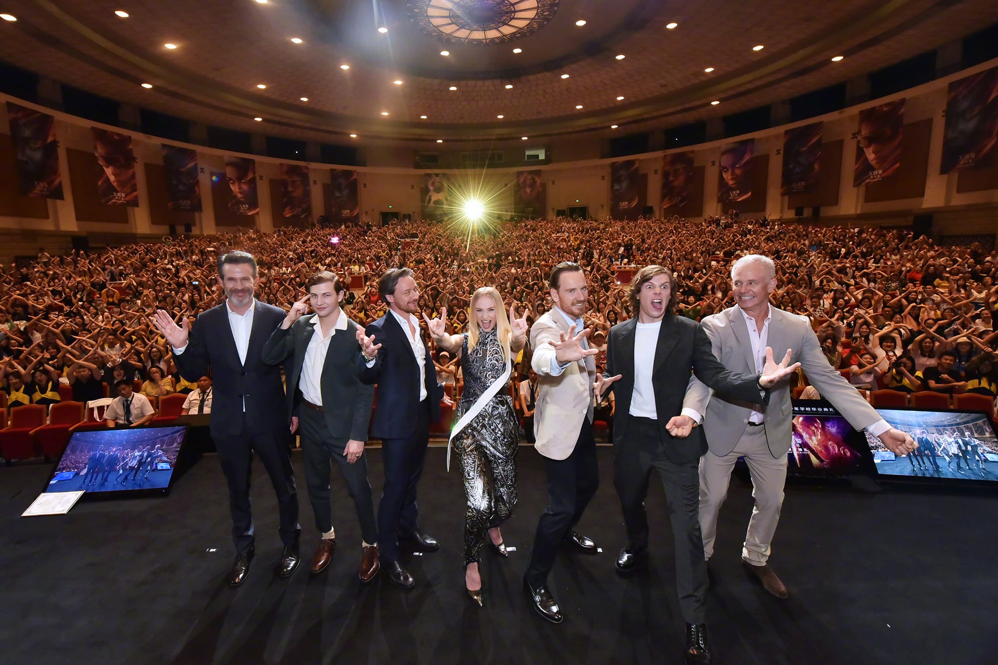 Sophie Turner With X Men Cast At X Men Dark Phoenix Premiere In Beijing