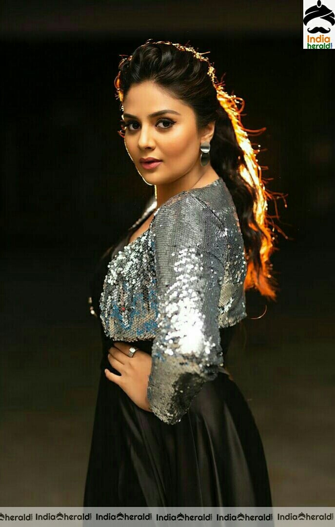Sree Mukhi killing it in Black with her killer looks