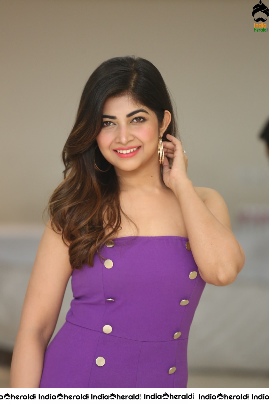 Srijitaa Ghosh is too sexy in this Purple attire Set 1