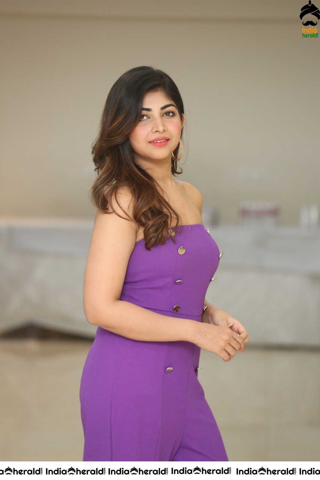 Srijitaa Ghosh is too sexy in this Purple attire Set 1