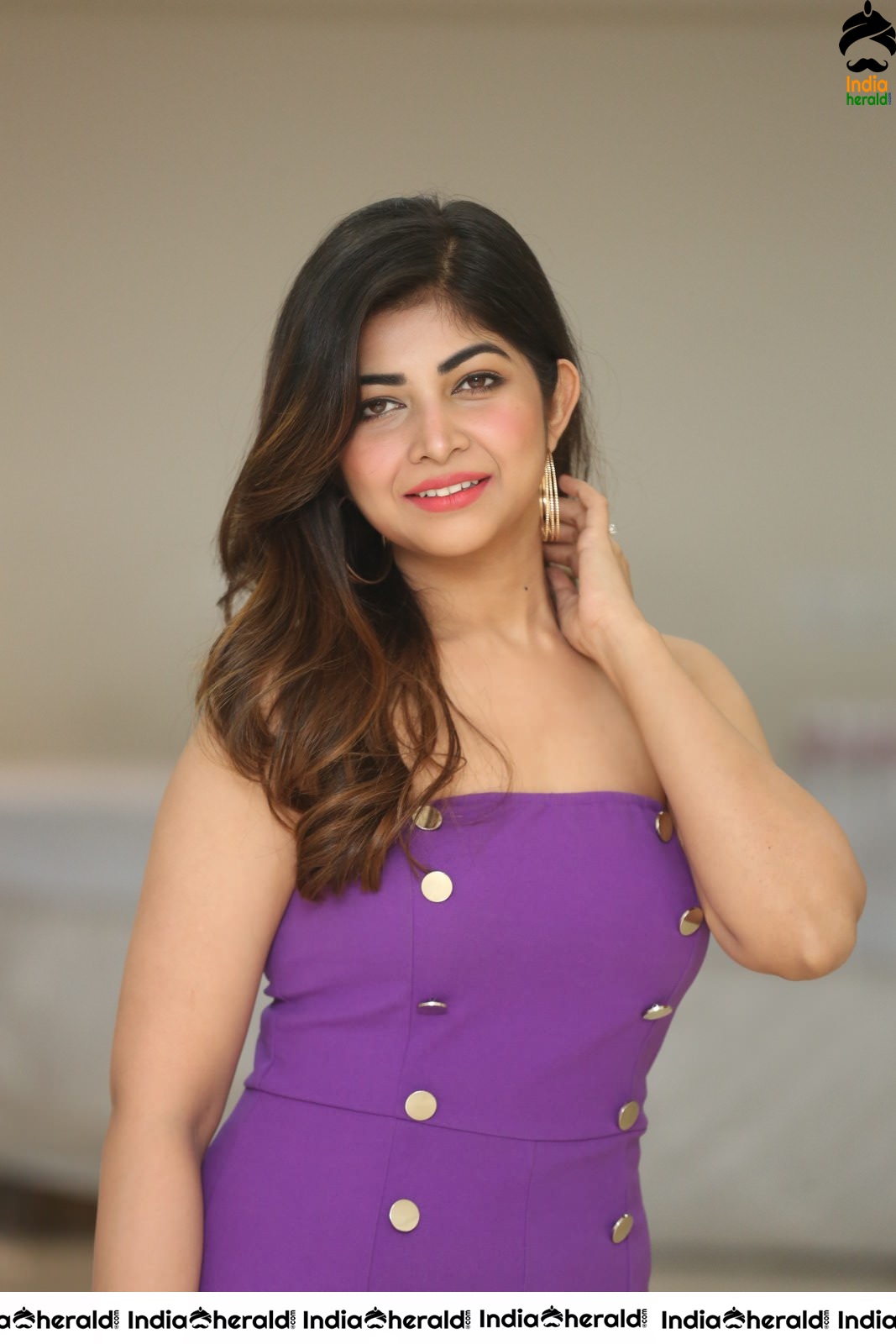 Srijitaa Ghosh is too sexy in this Purple attire Set 1