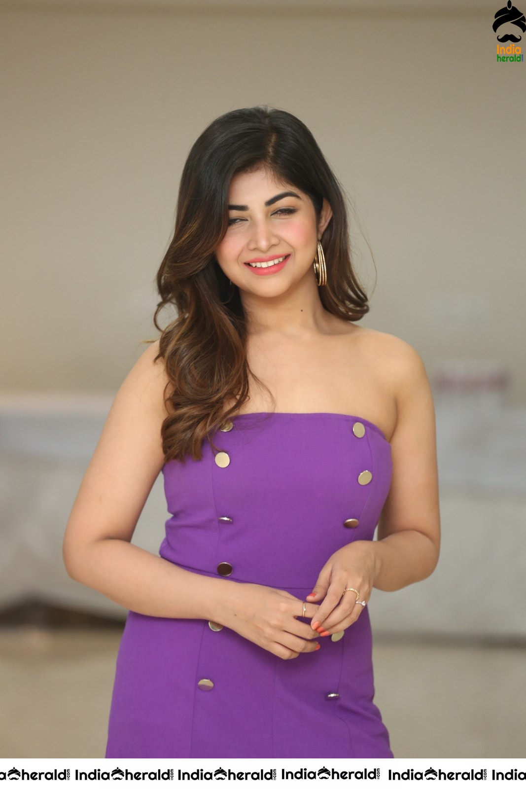 Srijitaa Ghosh is too sexy in this Purple attire Set 1