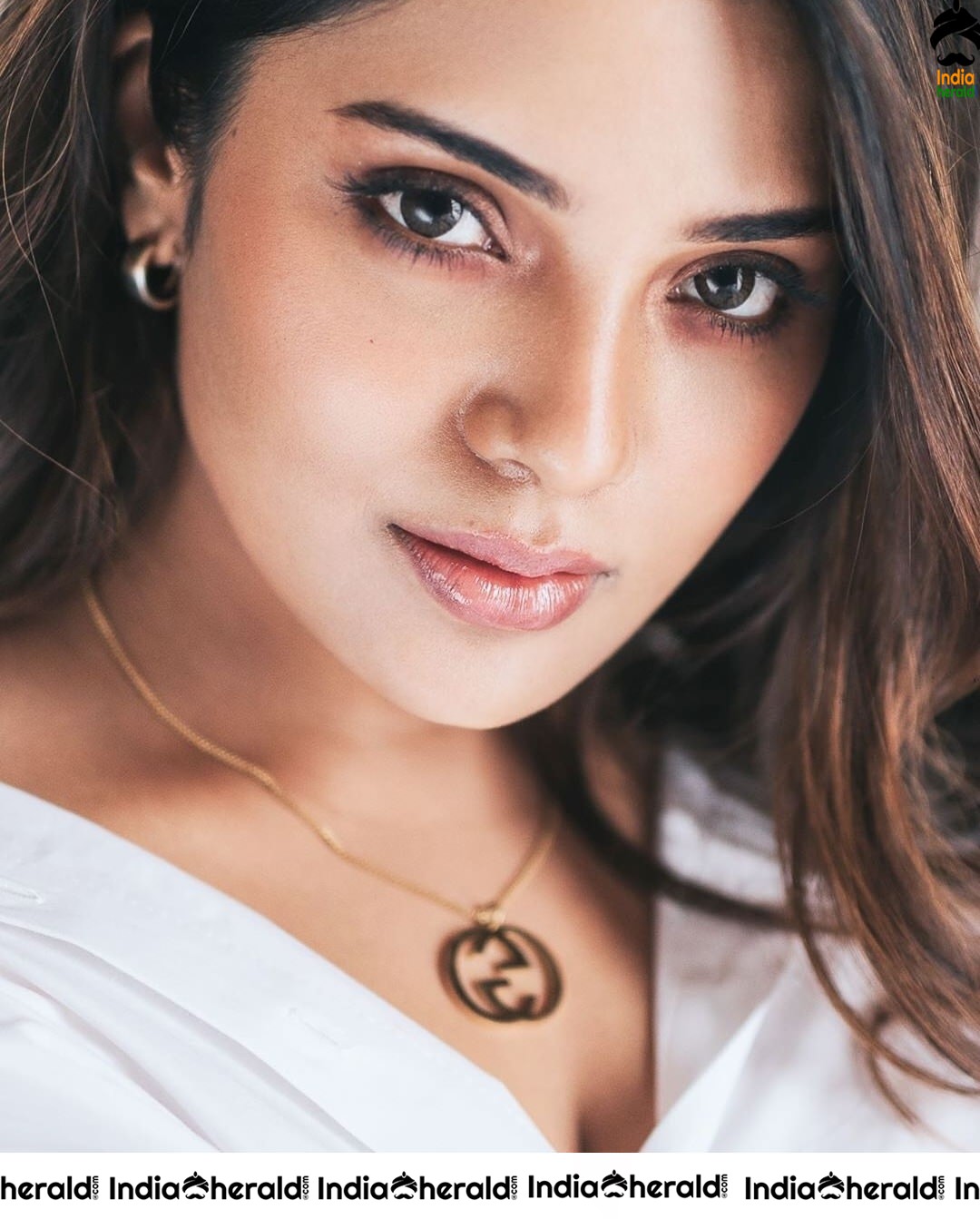 Stunning New Clicks of Aathmikaa
