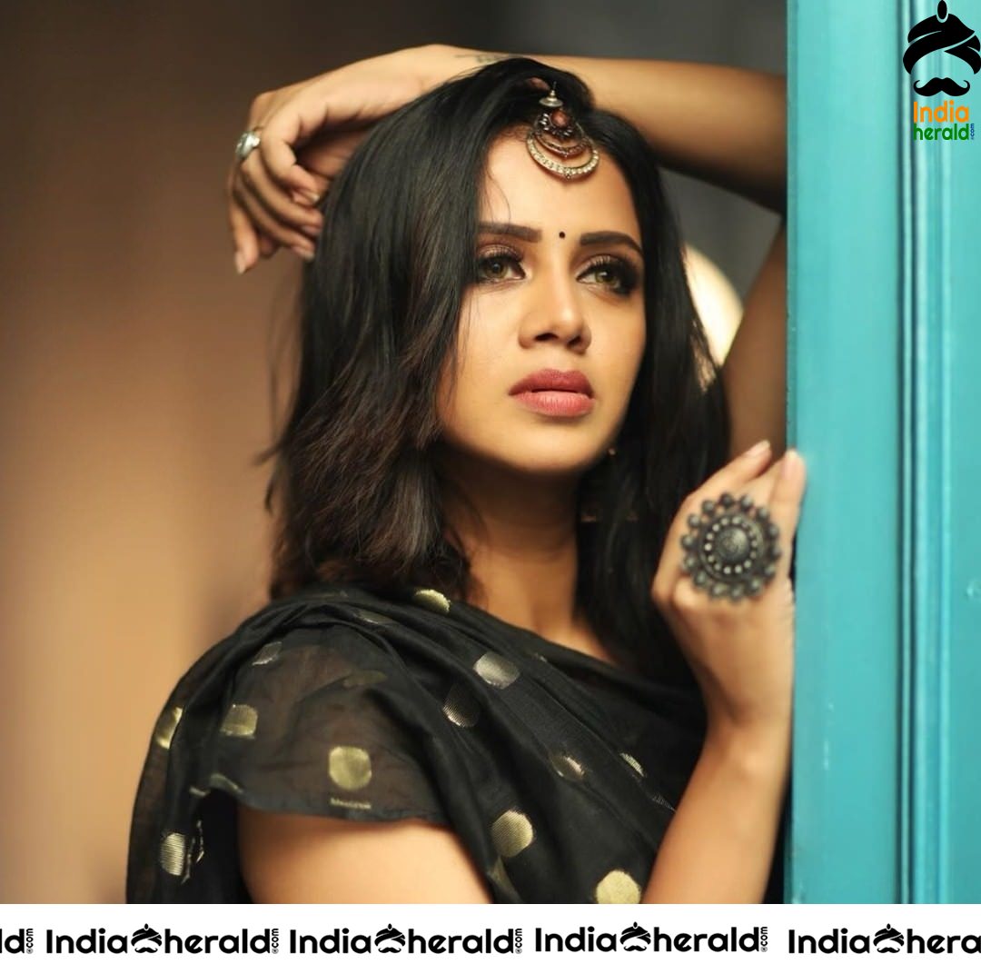 Stunning New Latest Hot Clicks of Brahmin Beauty VJ and Anchor Anjana Rangan