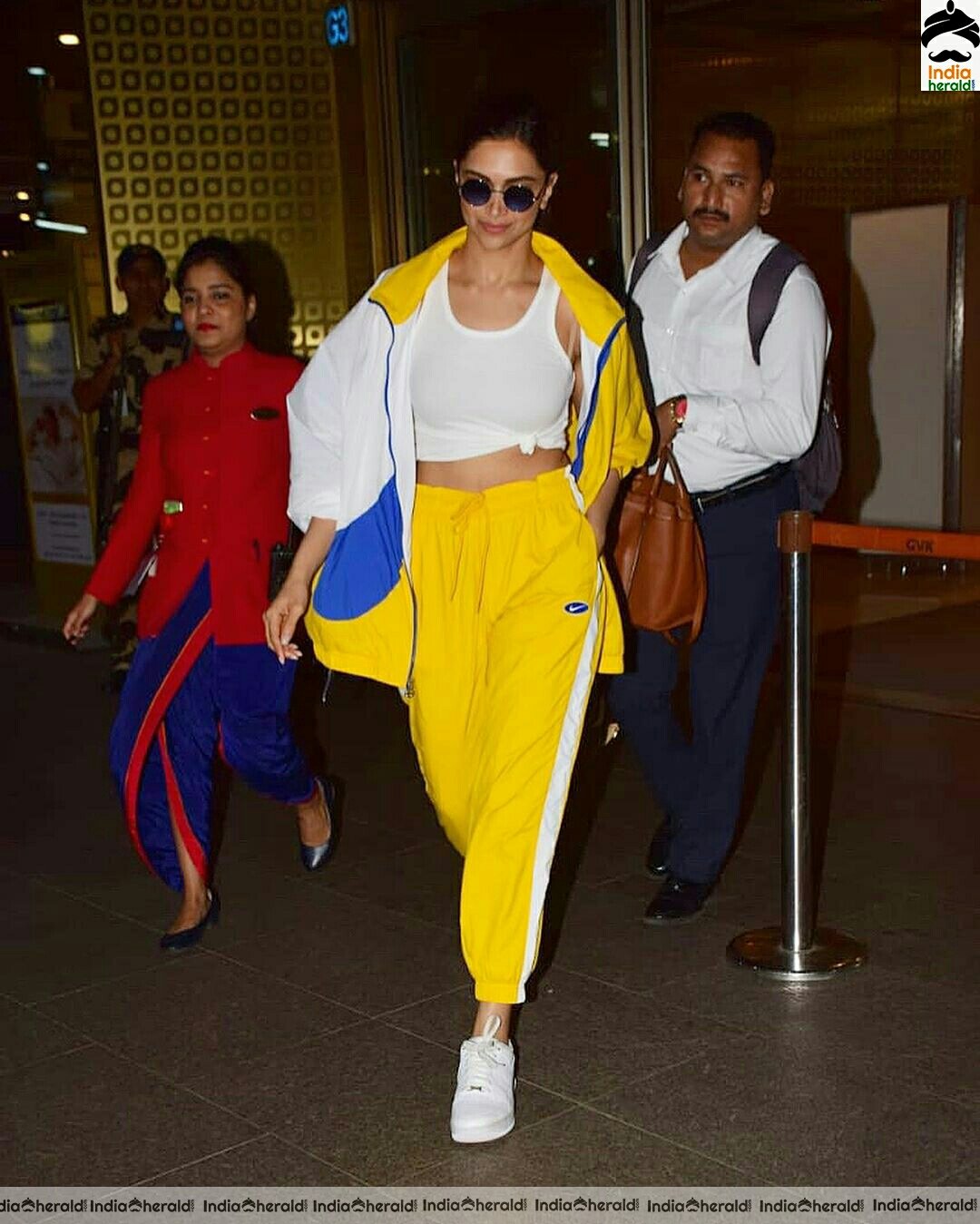 Stylish Deepika Padukone Hot In Airport