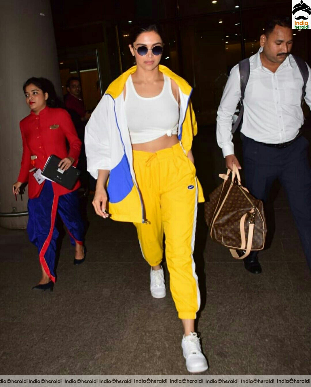 Stylish Deepika Padukone Hot In Airport