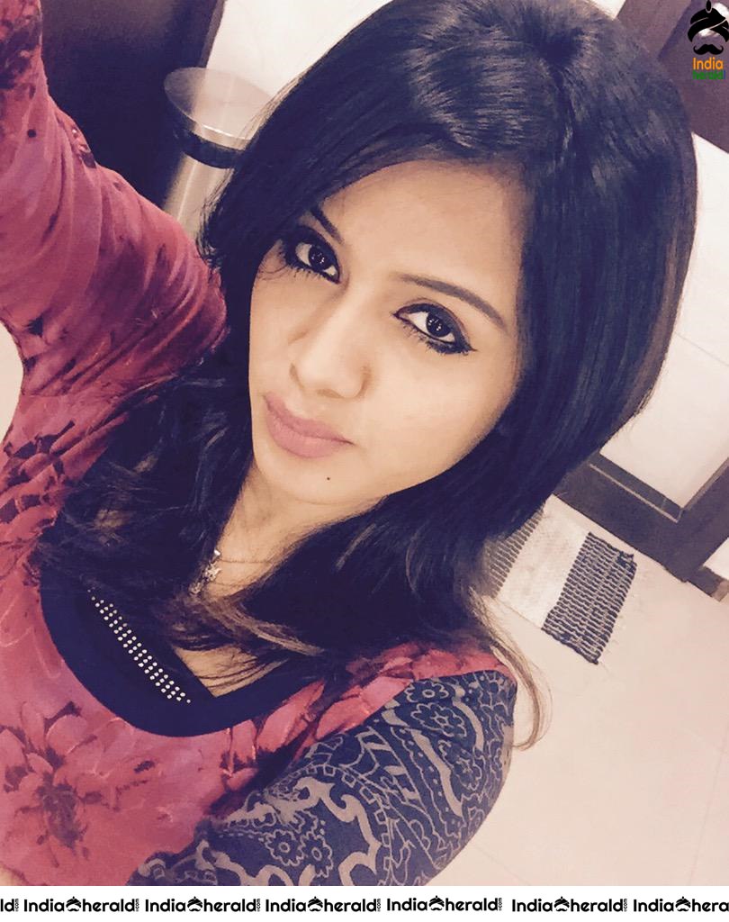 Sun Music Anchor cum Brahmin Beauty Anjana Rangan Hot Photos collection Set 1