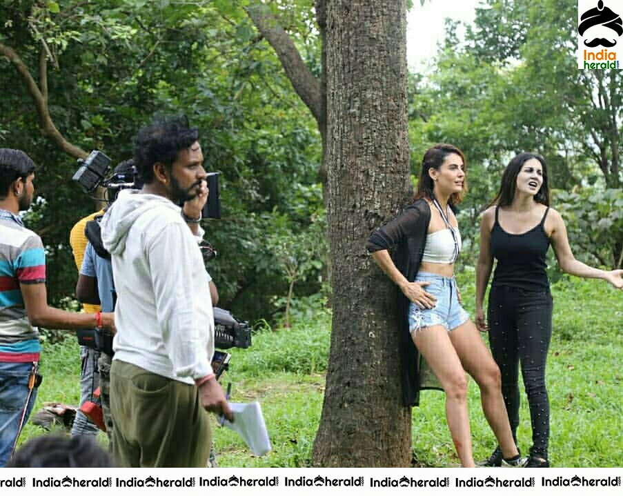 Sunny Leone And Mandana Karimi During An On Location Shoot