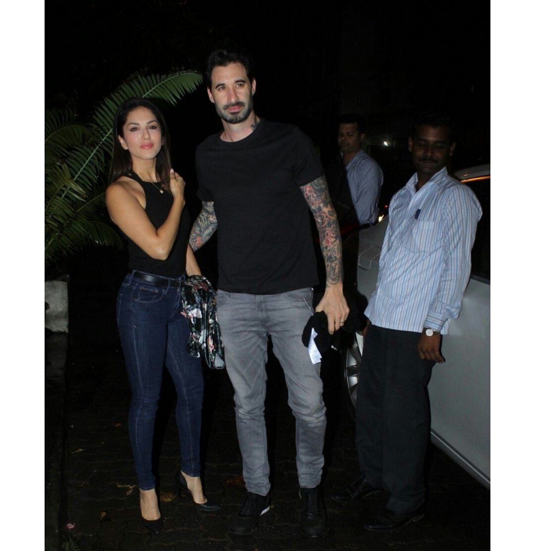 Sunny Leone Seen At A Restaurant