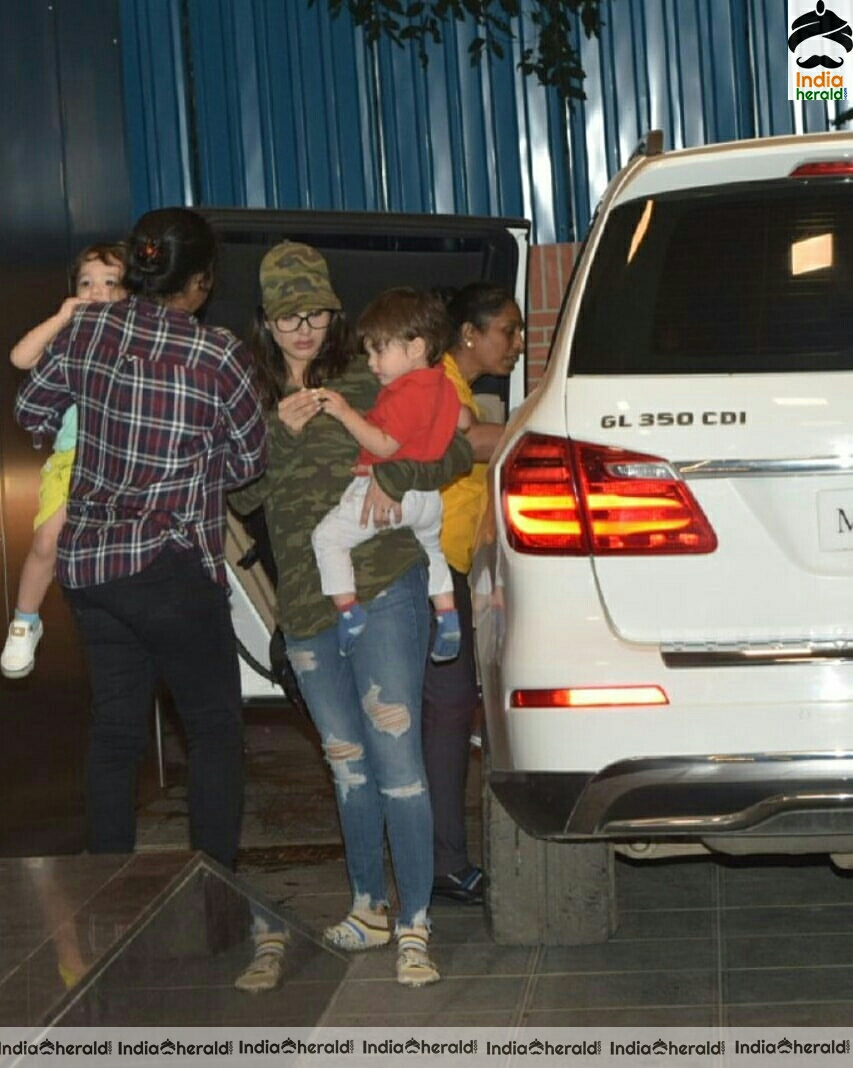 Sunny Leone With Her kids Spotted At Juhu
