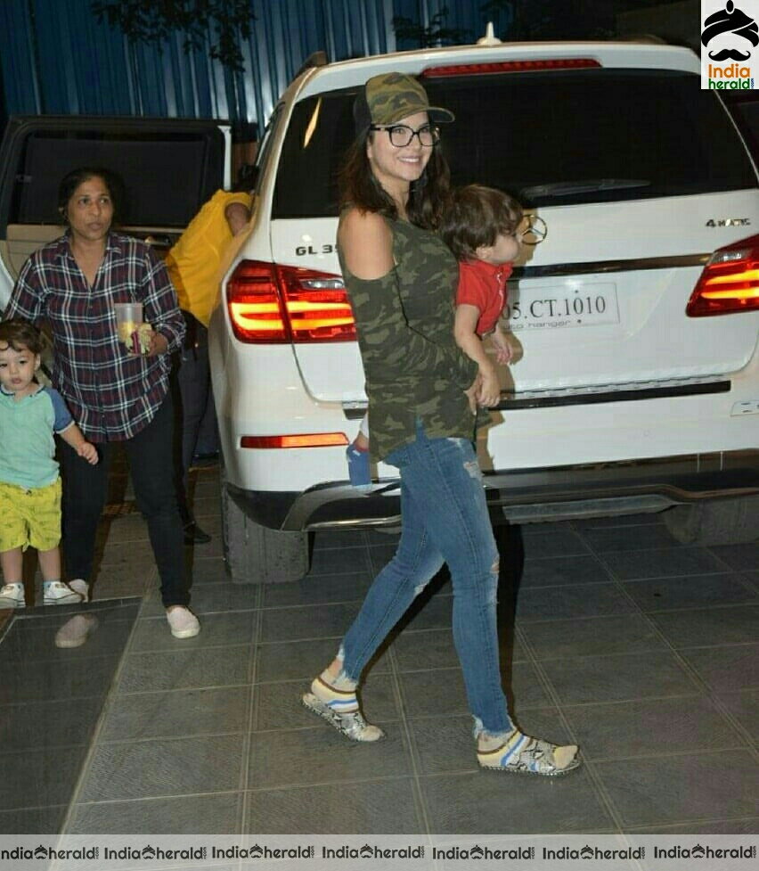 Sunny Leone With Her kids Spotted At Juhu