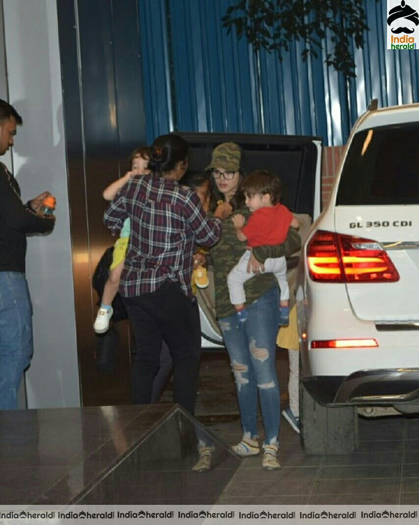 Sunny Leone With Her kids Spotted At Juhu