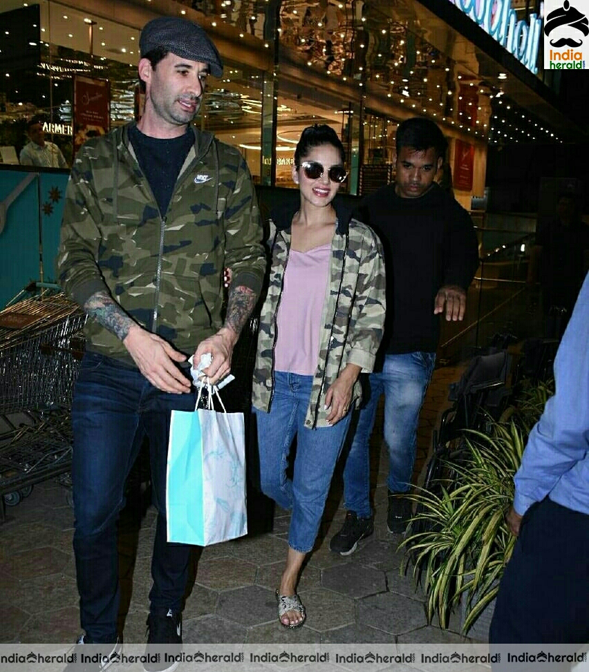 Sunny Leone With Husband Daniel Spotted At Food Hall At Bandra