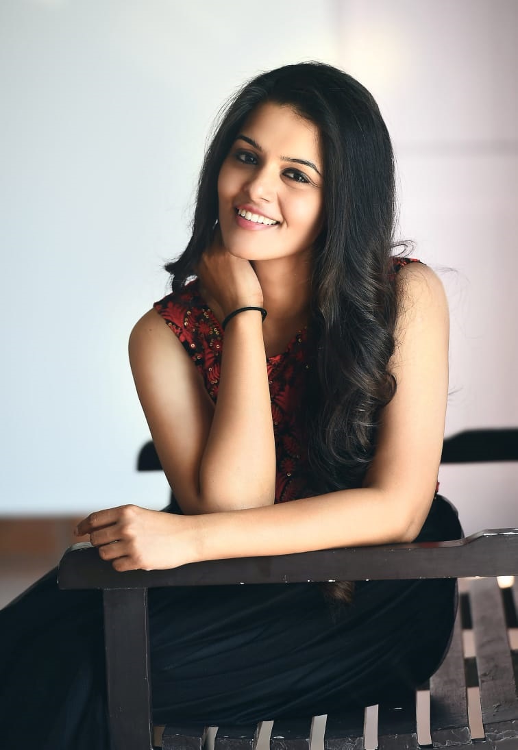 Swathishta Latest Sizzling Photos