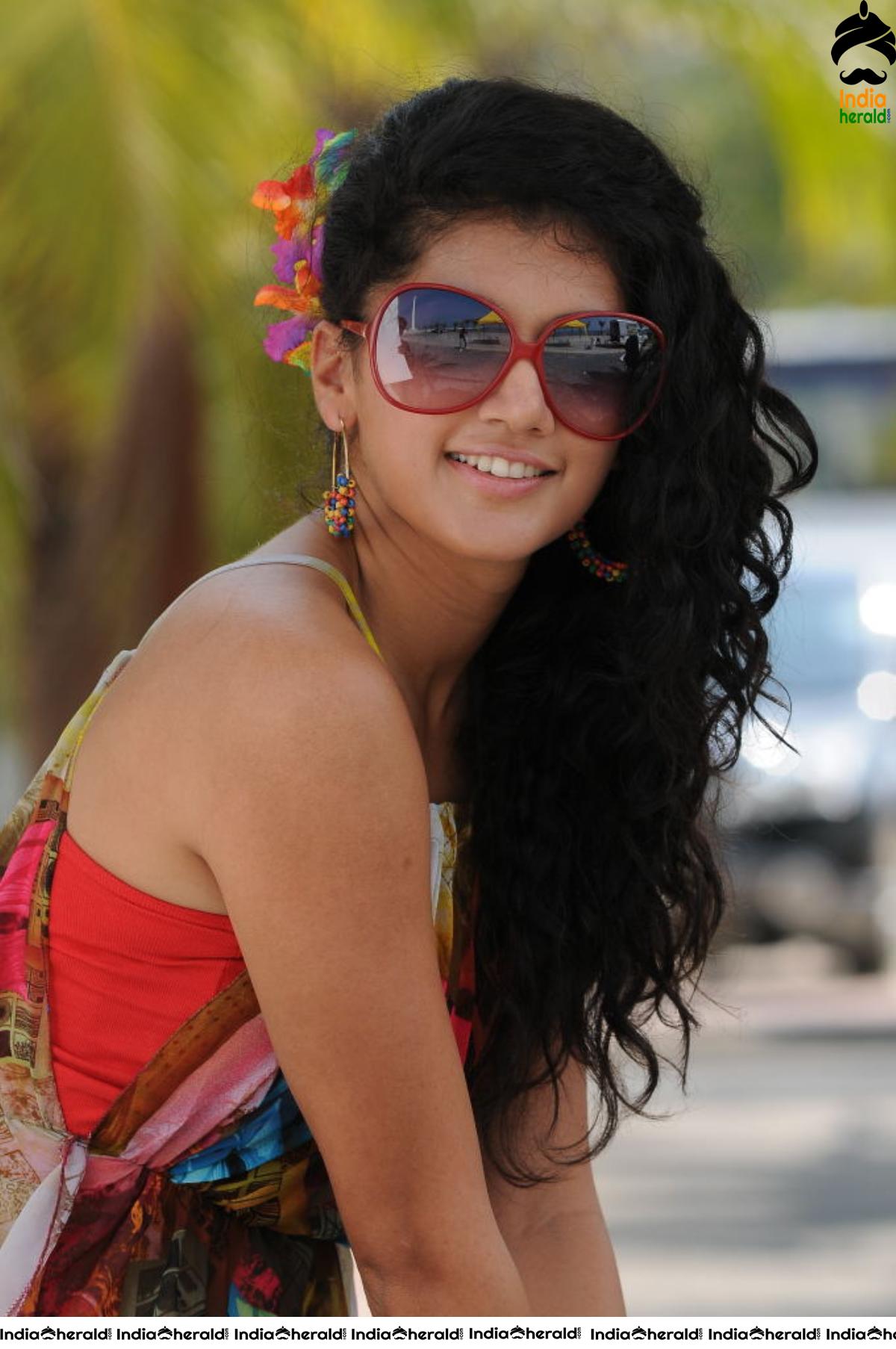 Taapsee Hot and Looking like a Beach Babe in these Photos