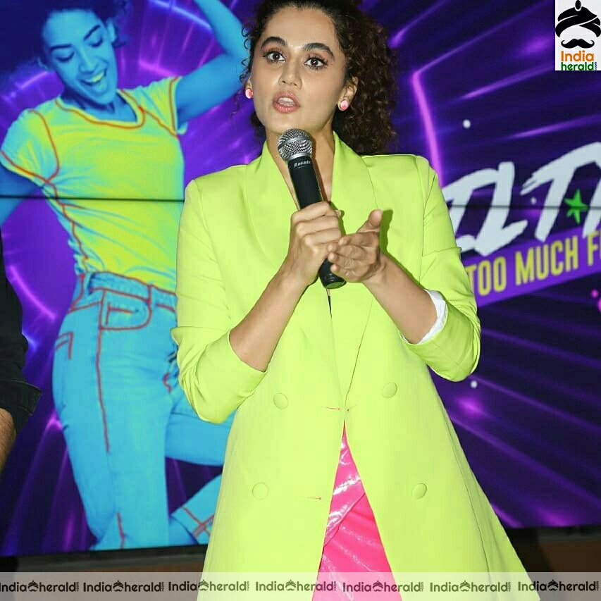 Taapsee Pannu Announced The 5th Edition Of Mirchi Neon Run