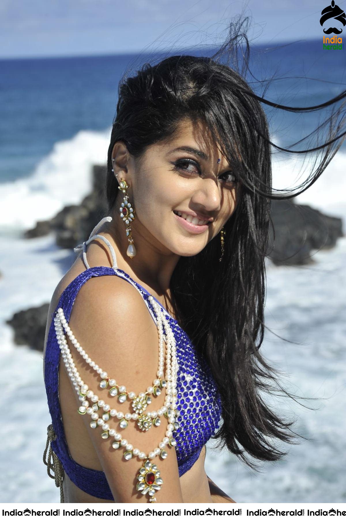 Taapsee Pannu Hot Photos Collection Set 2