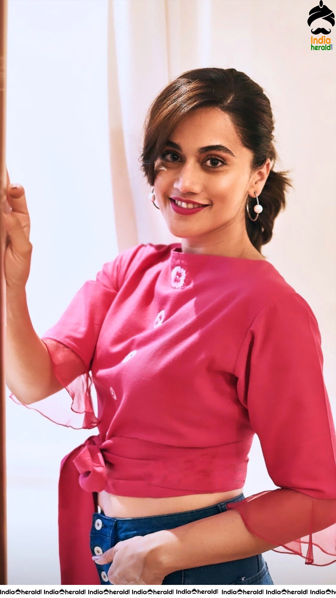 Taapsee Recent Hot Photoshoot Clicks