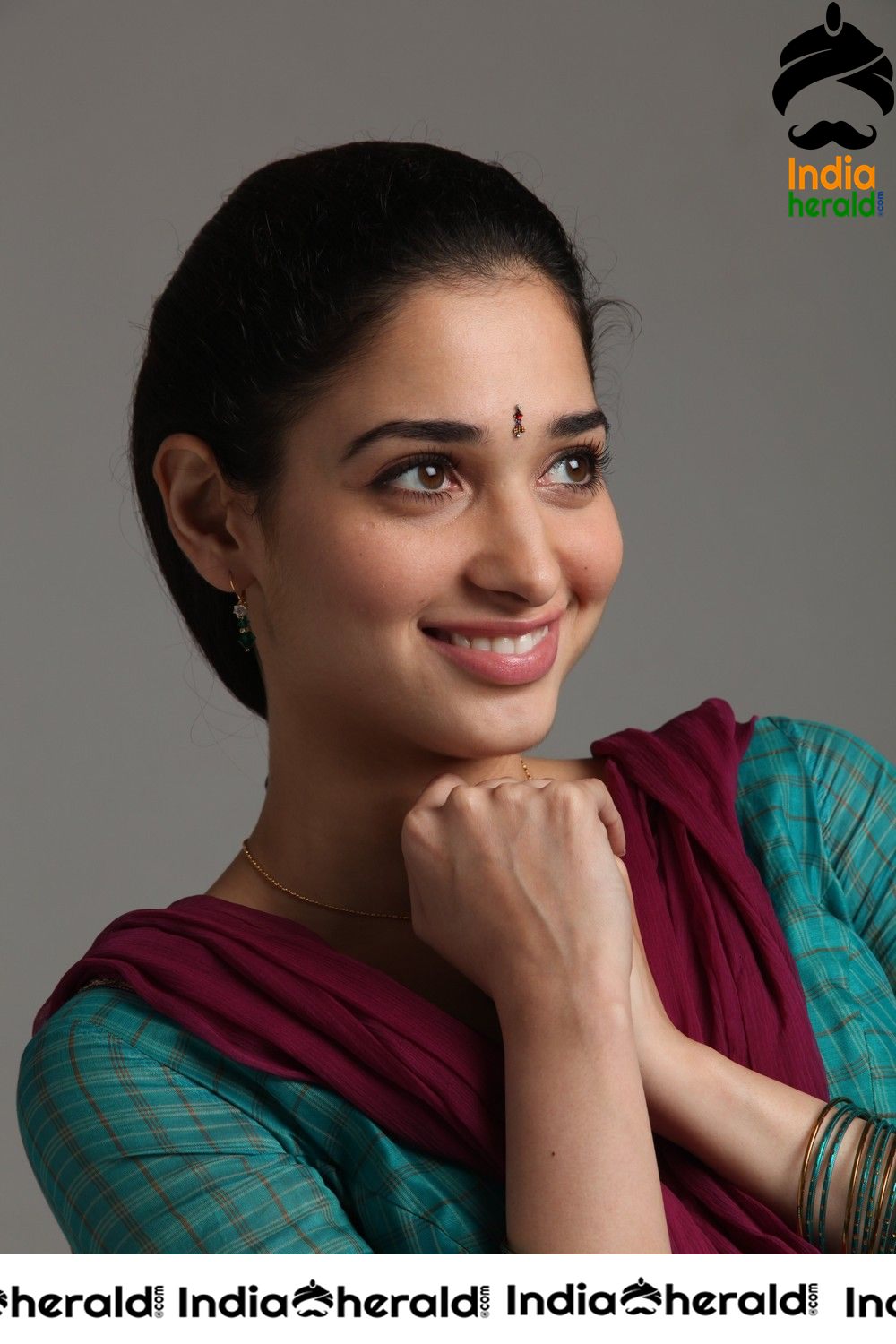Tamanna Hot and Unseen Latest Photos in Traditional Shoot
