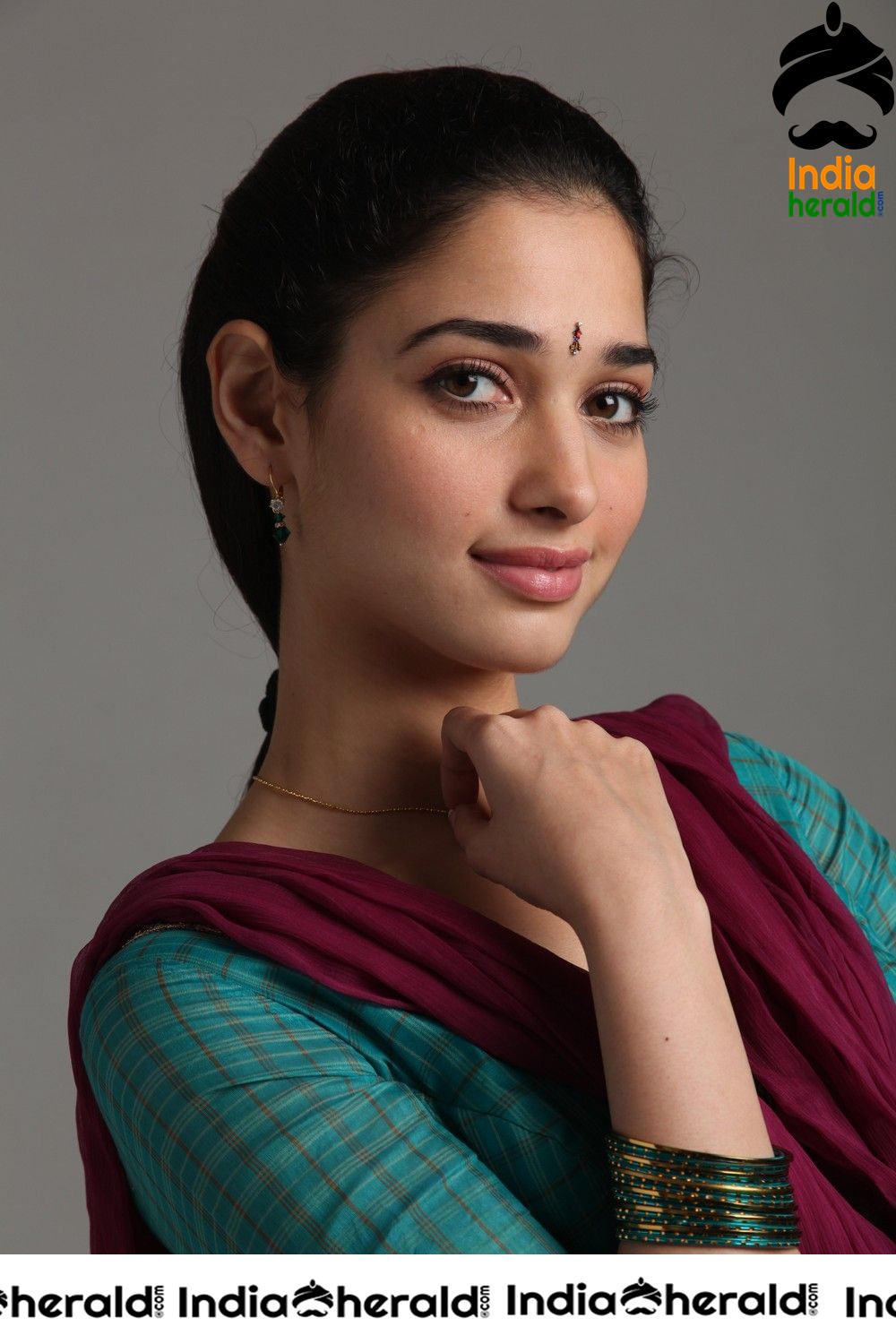 Tamanna Hot and Unseen Latest Photos in Traditional Shoot