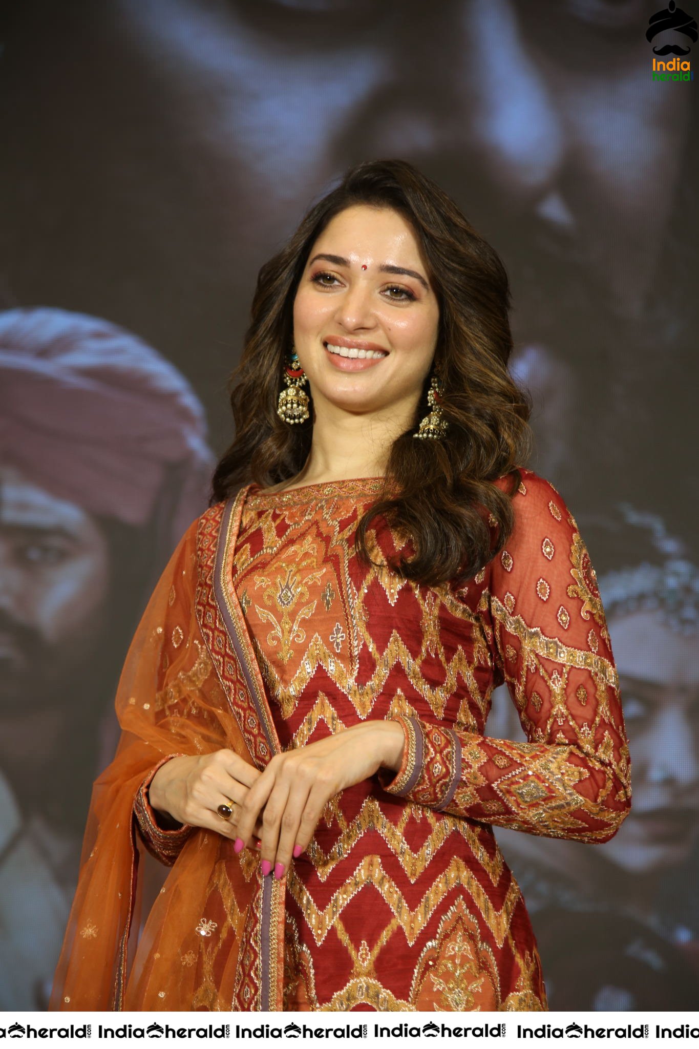 Tamanna Looking Elegant and Gorgeous at Sye Raa Thank Meet Set 3