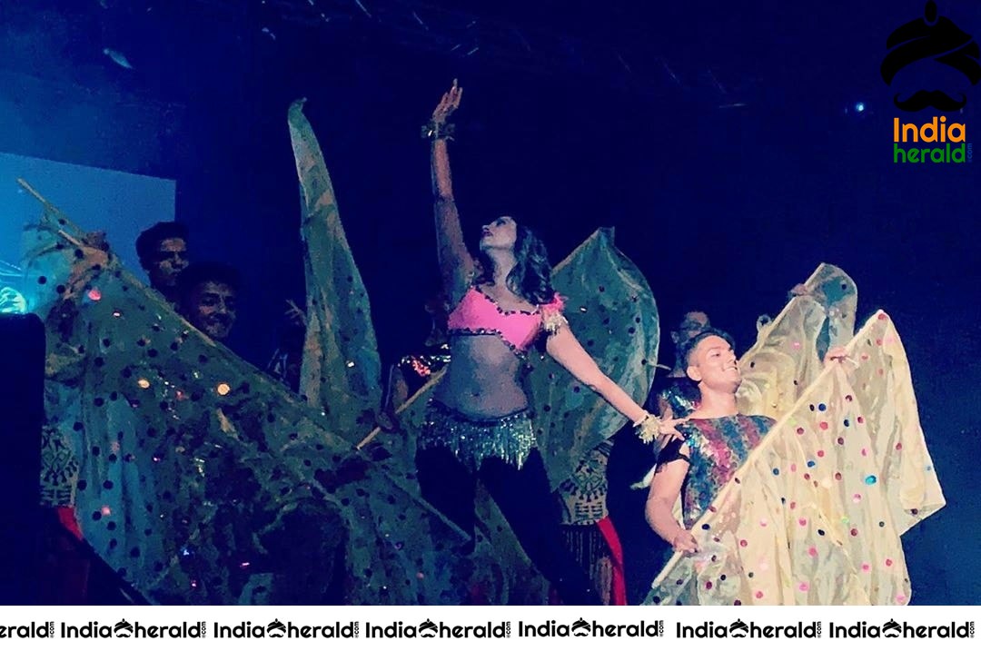 Tamanna Sizzling Dance Performance In Rrang Dance Show Held In USA Set 2