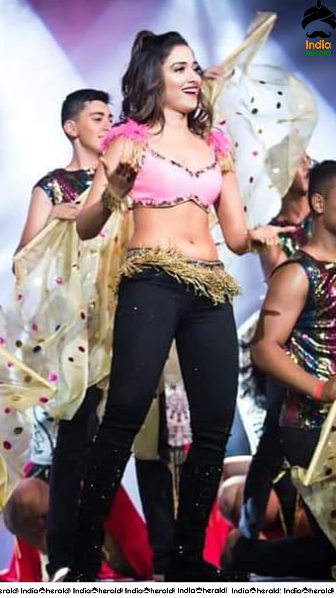 Tamanna Sizzling Dance Performance In Rrang Dance Show Held In USA Set 2