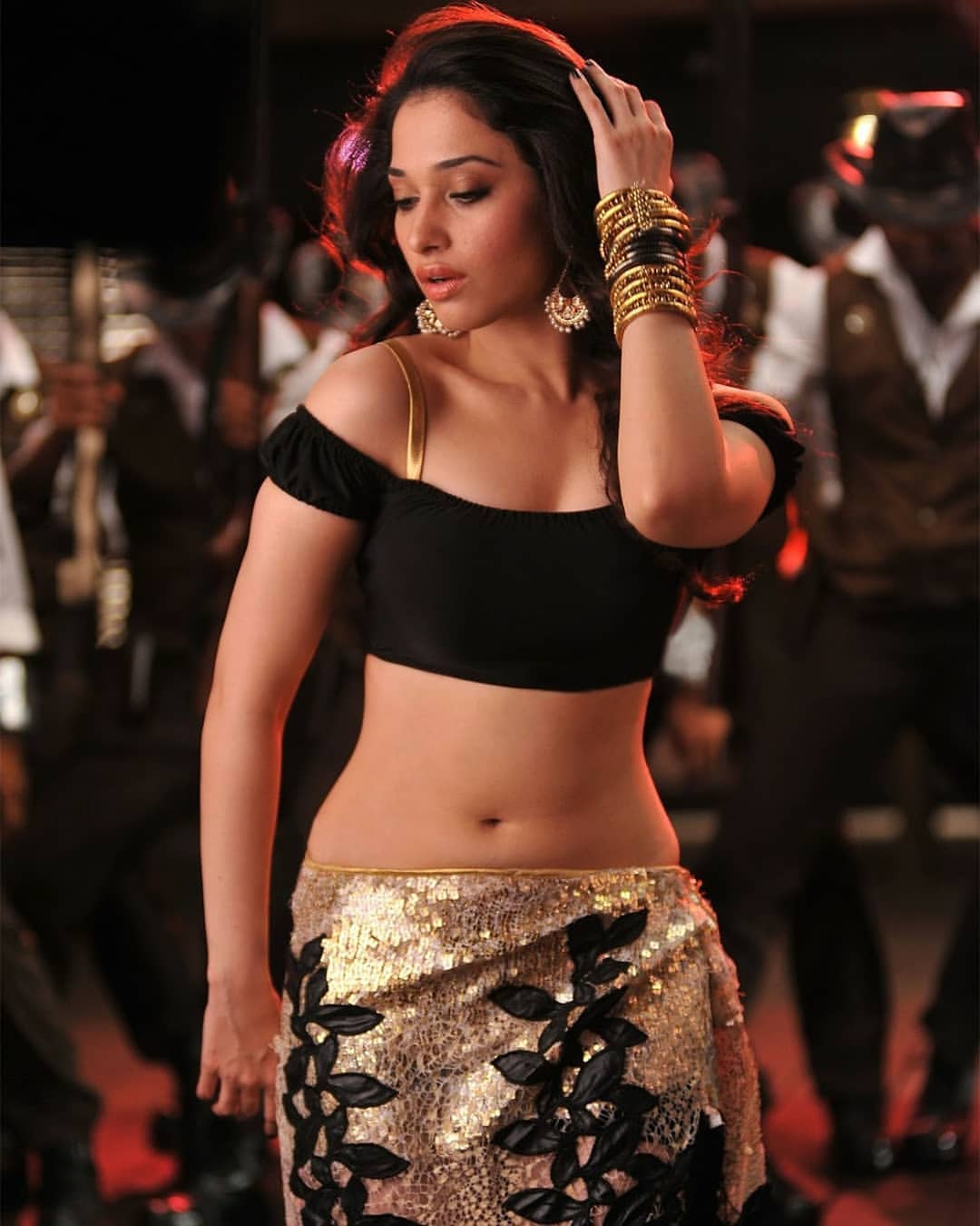 Tamannaa Shows Her Sexy White Midriff With Hot Expressions