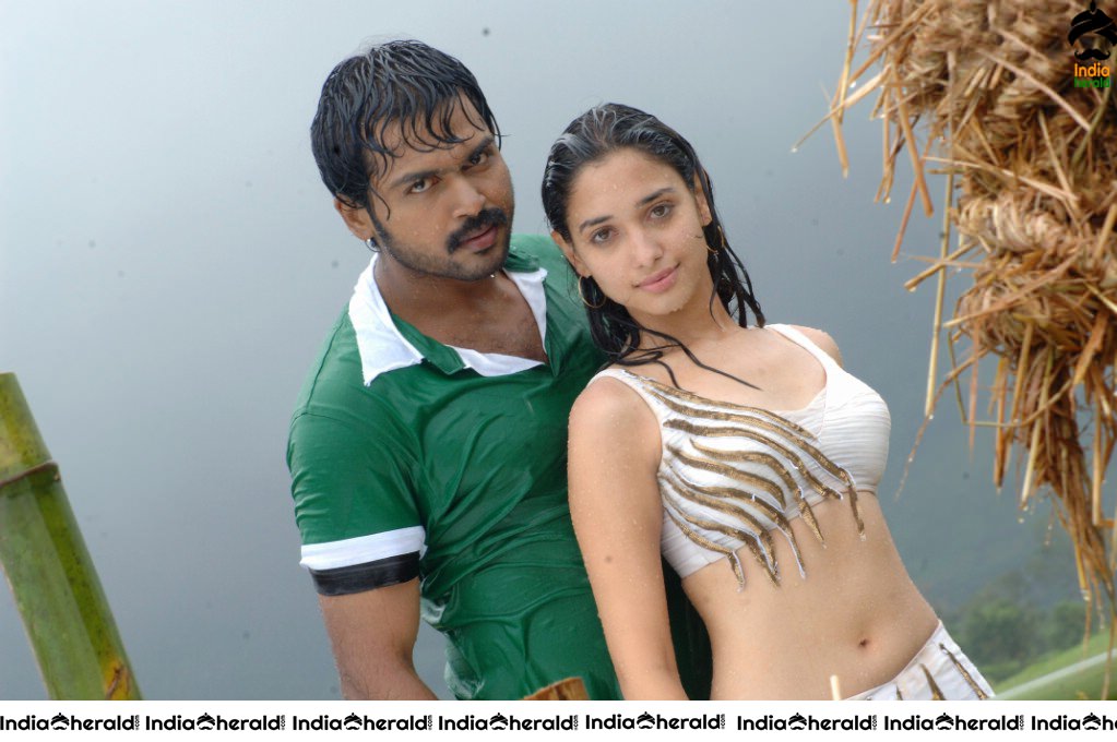 Tamannaah Hot Milky White Body Show by Getting Wet in the Rain Set 2