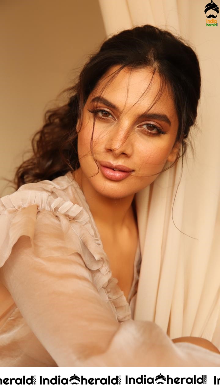 Tanya Hope Latest Hot Photoshoot Clicks