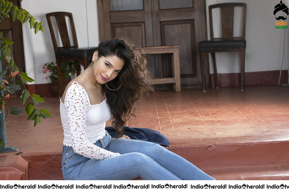 Tanya Hope Latest New Stills Set 1