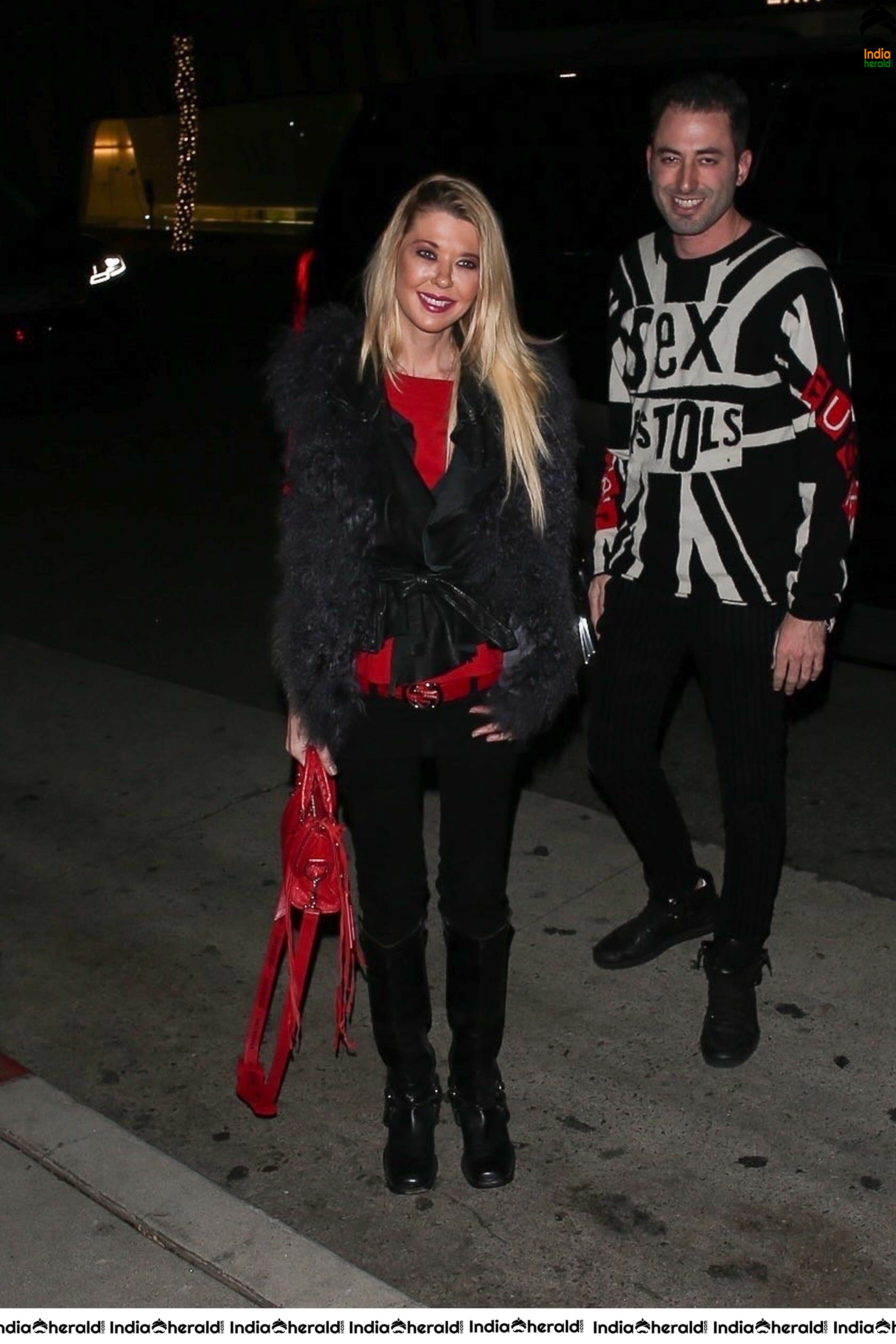 Tara Reid heading in for dinner at Madeo in Beverly Hills