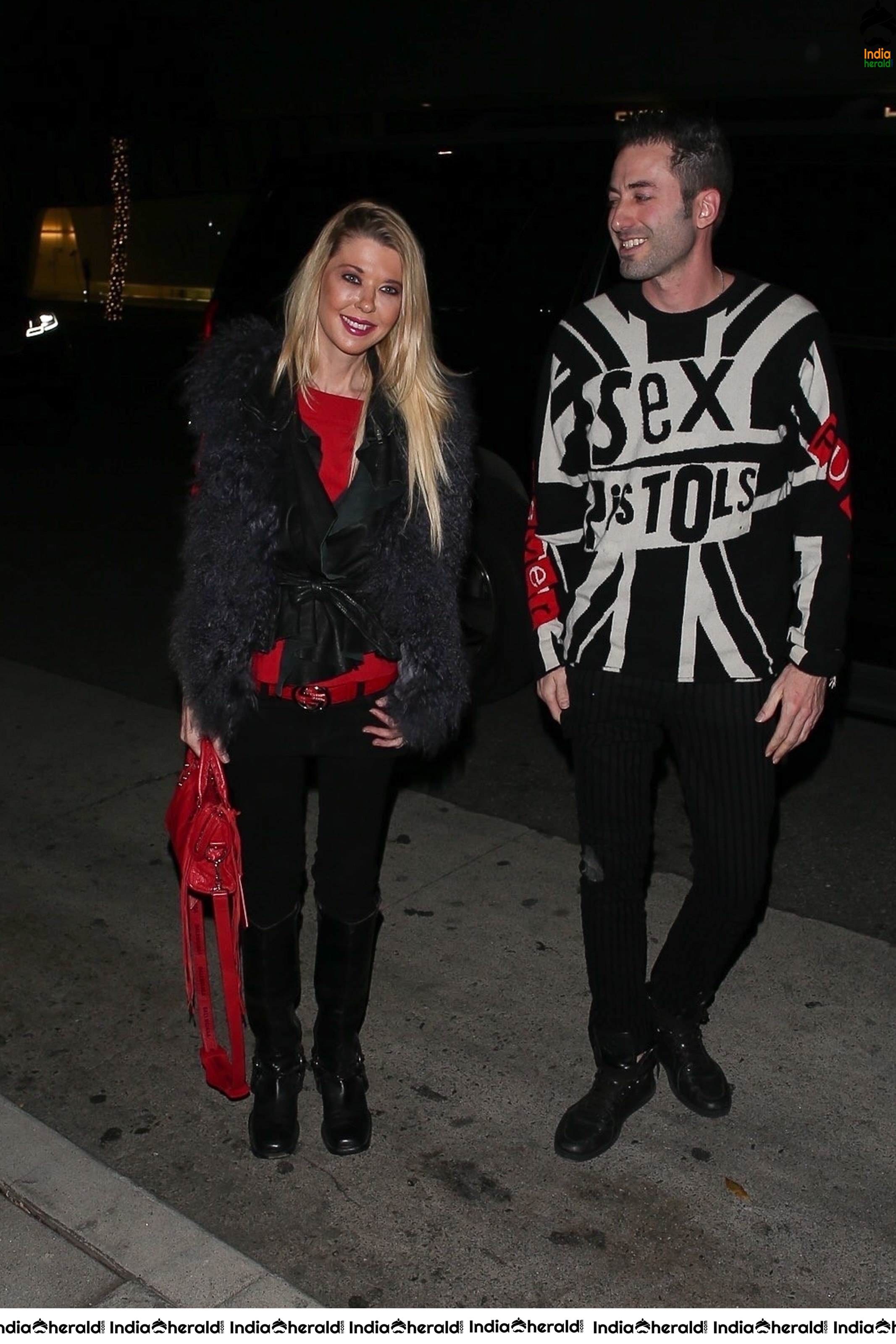 Tara Reid heading in for dinner at Madeo in Beverly Hills